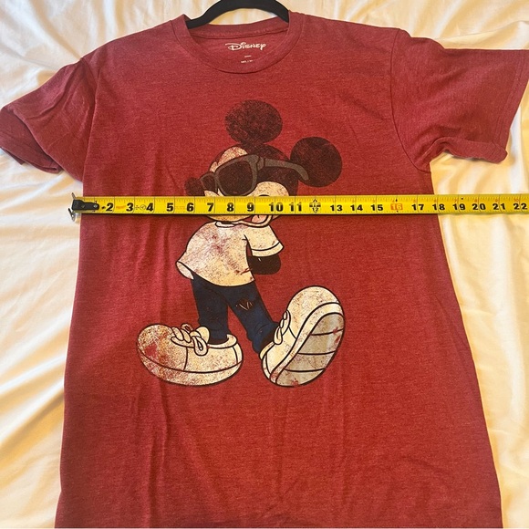 Disney Men Red Tee with Cool Mickey Mouse Graphic T-shirt - Picture 4 of 6